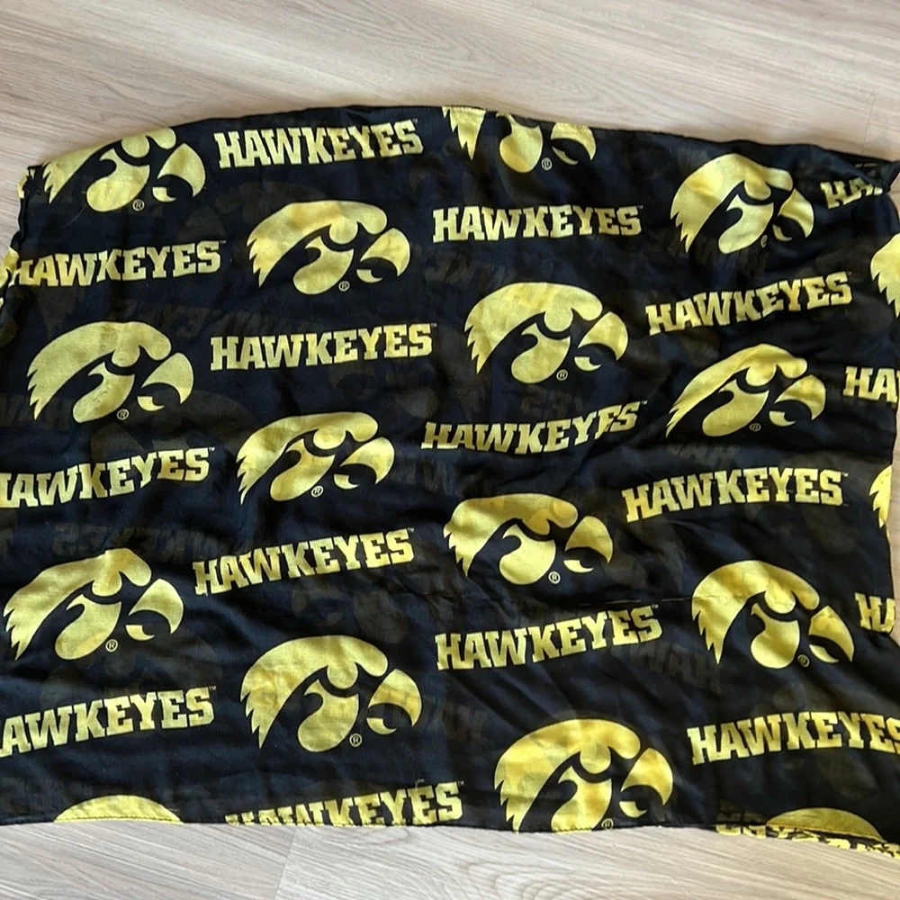 Iowa Hawkeyes Infinity Scarf Black/Yellow Lightweight University Sheer